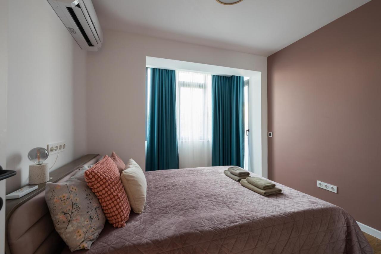 Opal Beachfront Apartment فارنا المظهر الخارجي الصورة